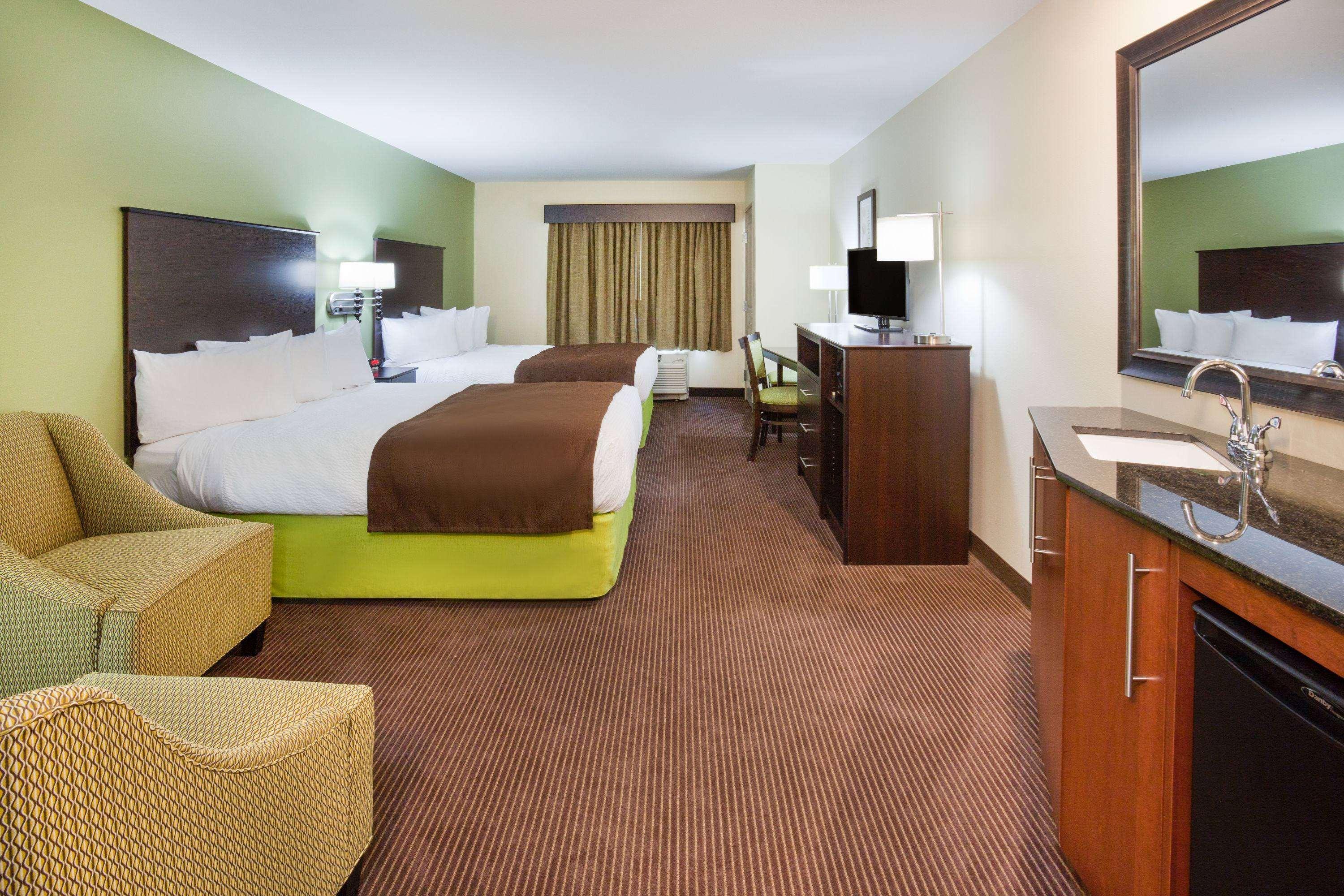 Americinn By Wyndham Hartford Sd Exterior photo